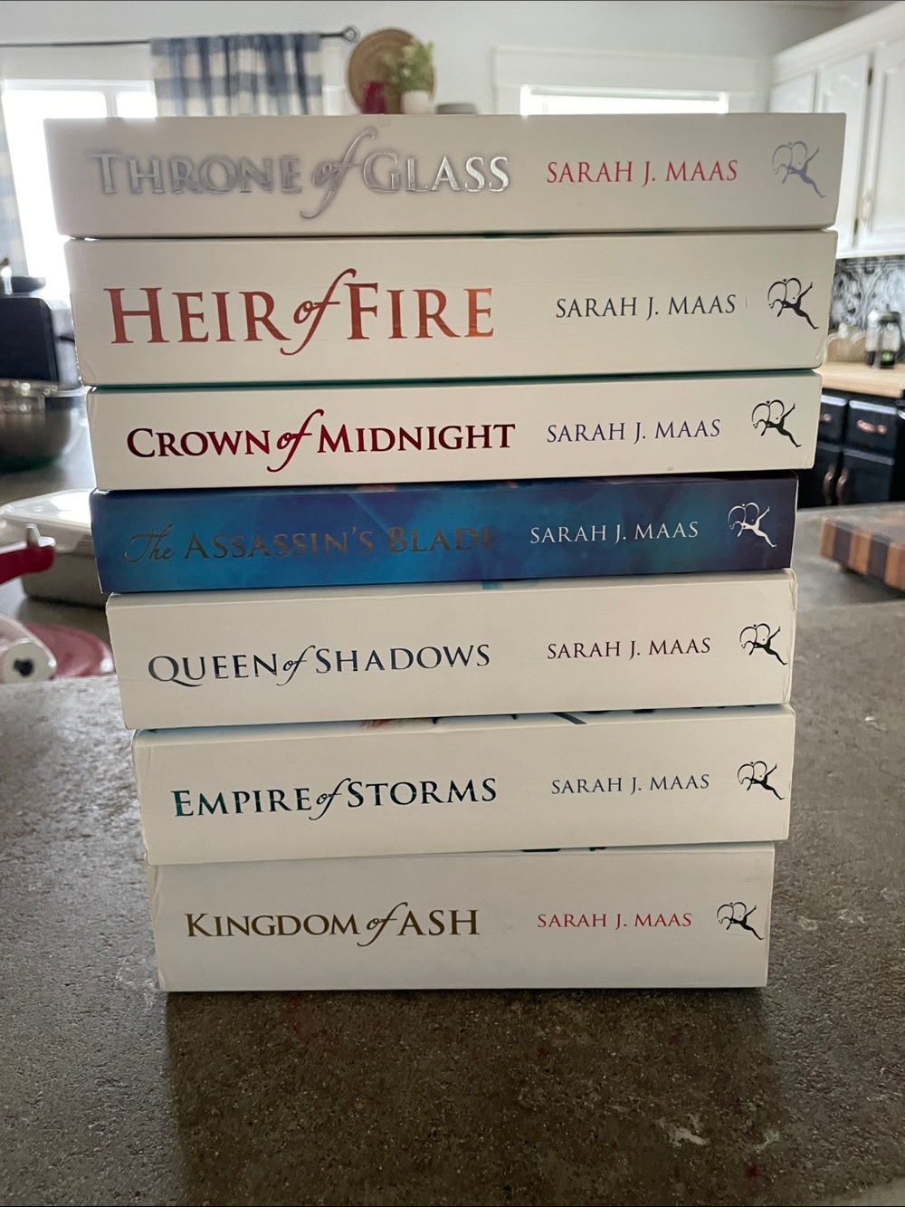White Book Stack - Throne of Glass Series UK editions! ***Missing Tower of Dawn*